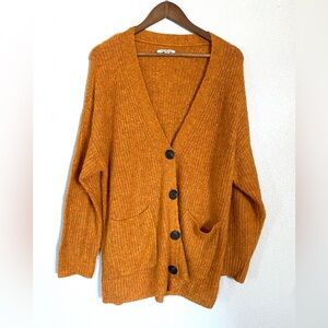 AMERICAN EAGLE- Oversized cardigan